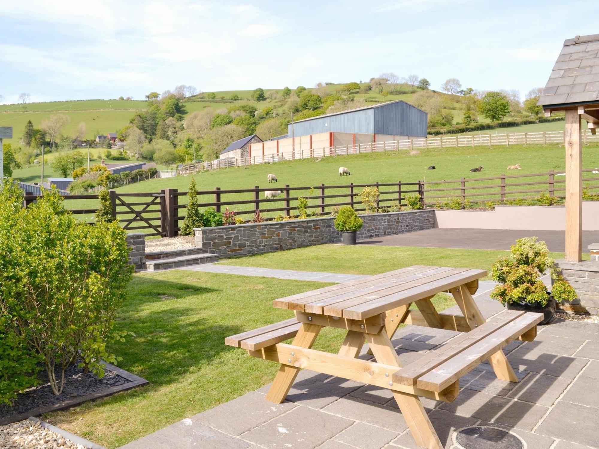 Maes Y Bryn Farmhouse Llanwrda Exterior foto
